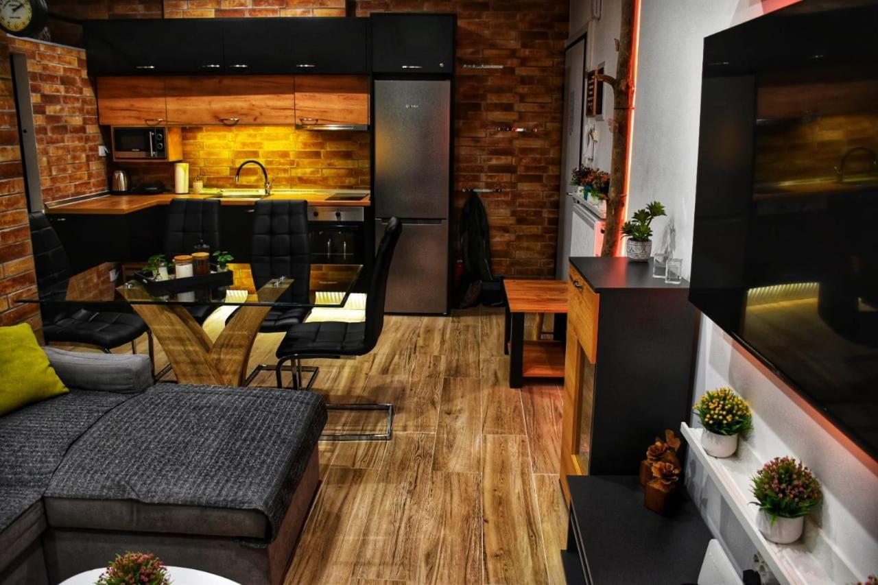 Alexander Apartment Сере Экстерьер фото